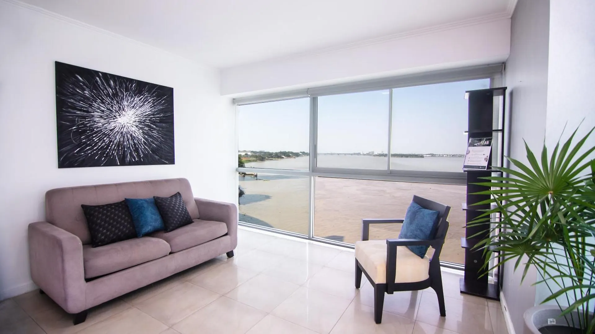 Διαμέρισμα Suite 206, Riverfront, Vista Al Rio, Puerto Santa Ana, Γκουαγιακίλ